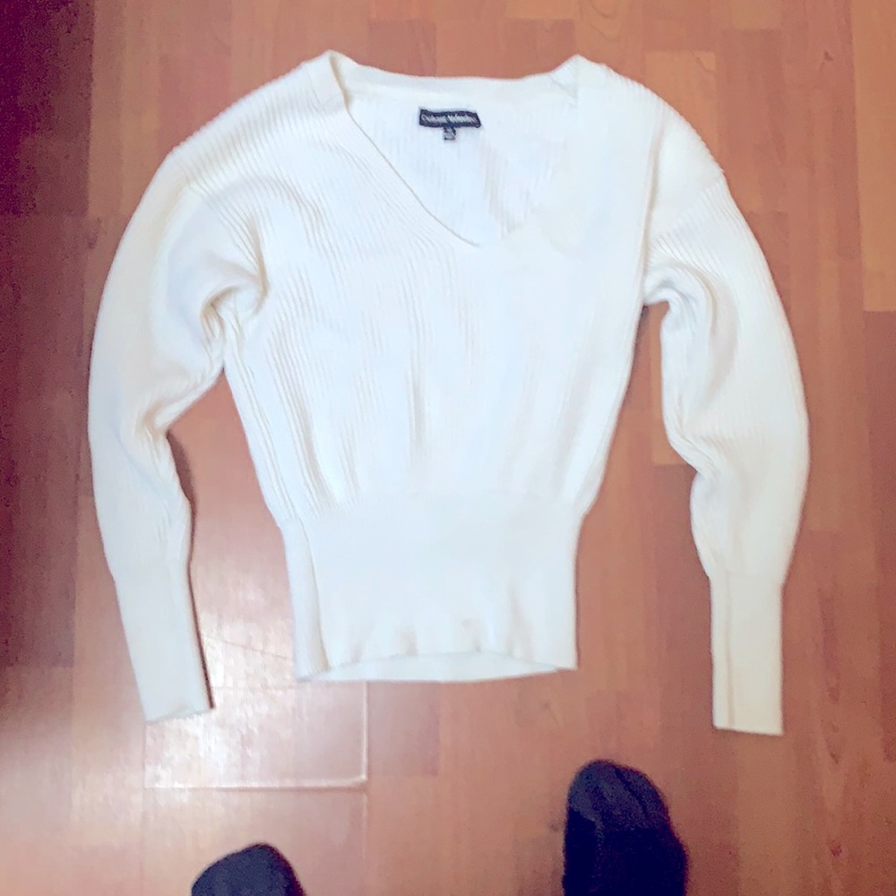 Beautiful Catherine Malandrino sweater no rips, tears or stains.